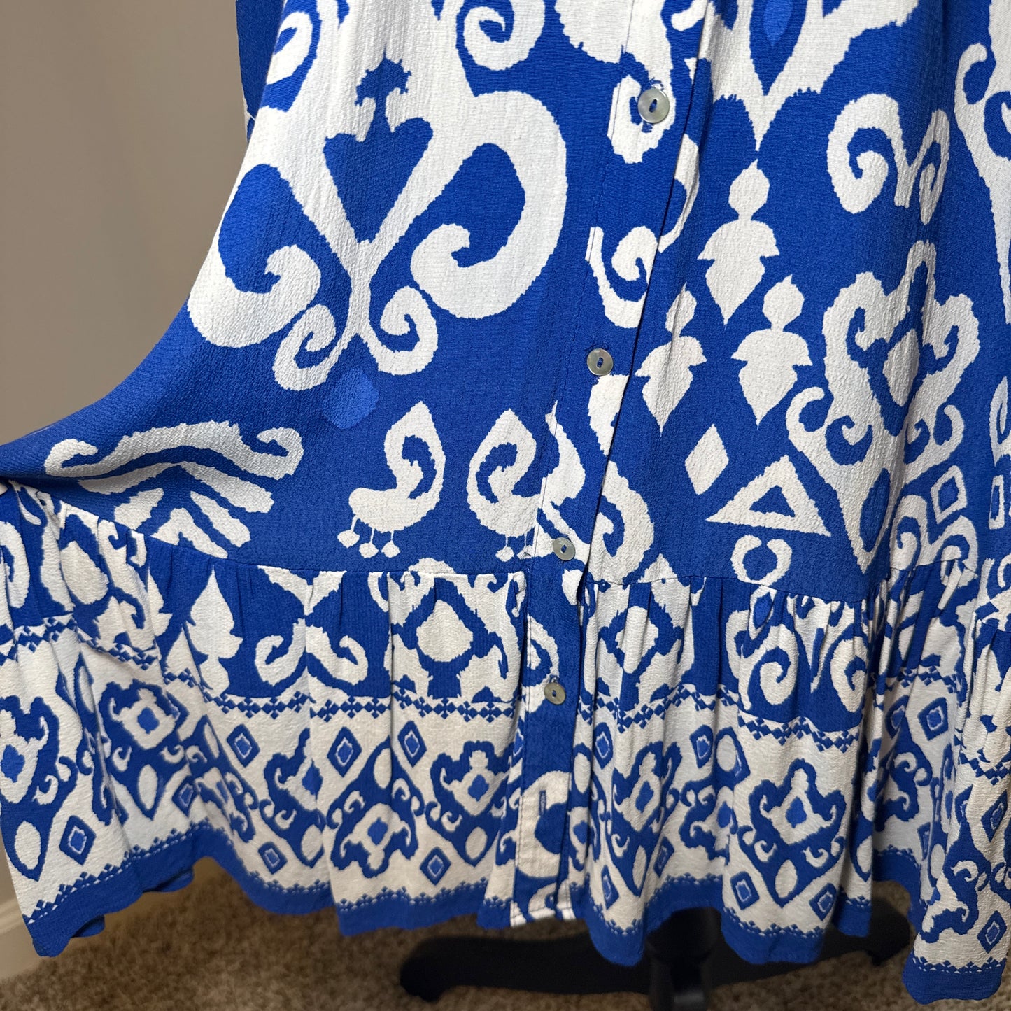 Pre-Loved Blue & White Printed Flowy Dress – Size L