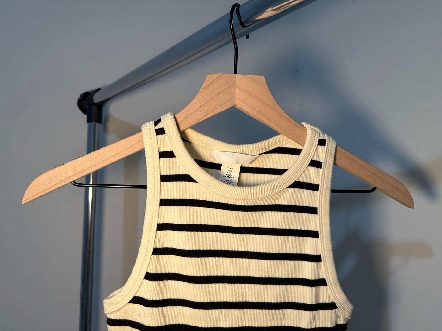 Pre-Loved Striped Crop Tank – Black & Cream