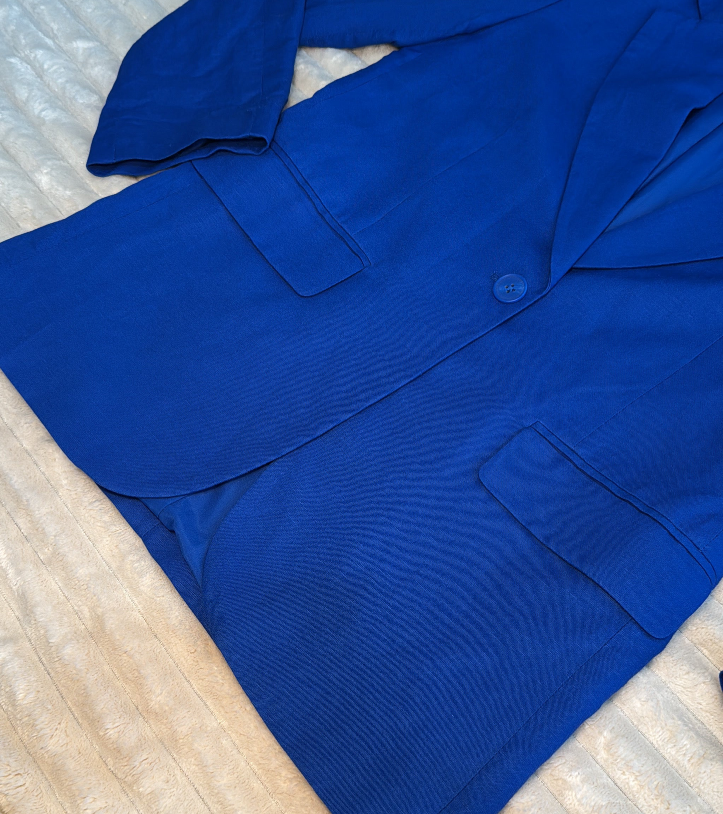 Elegant Blue Blazer – Pre-Loved