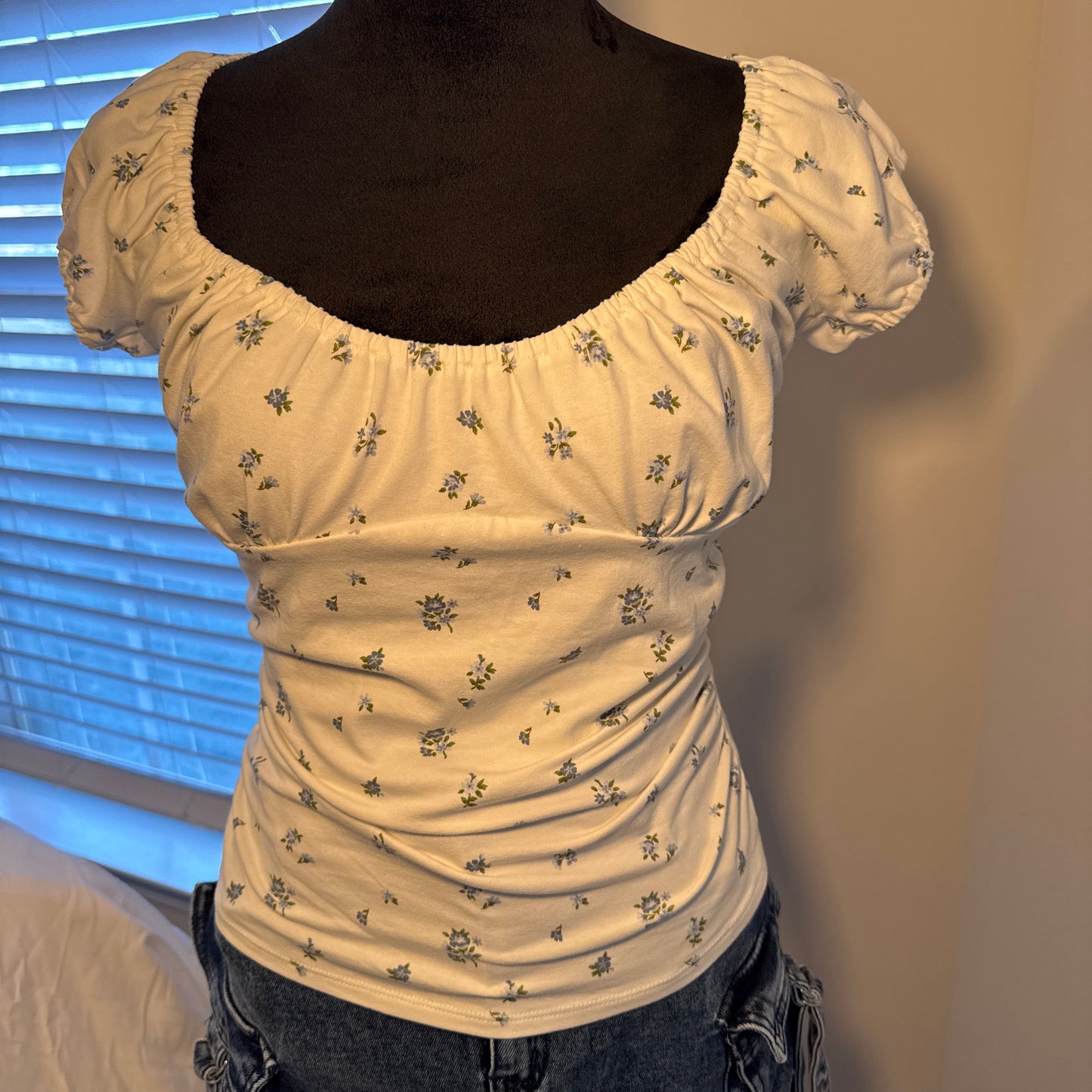 Floral Ruched Top – Cream (Size M)