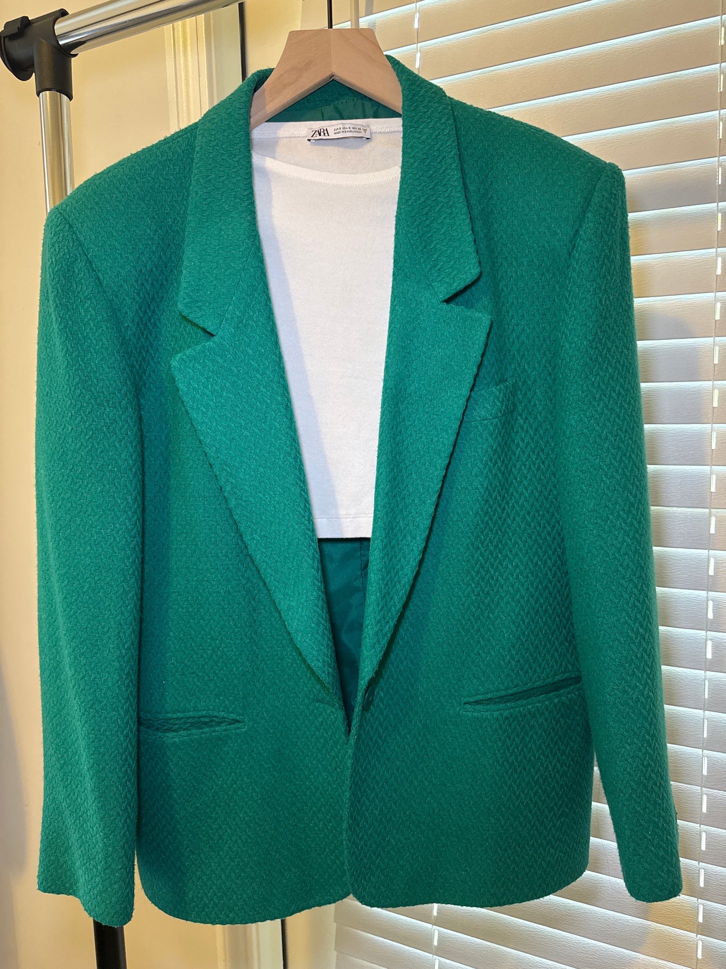 Green Textured Blazer – Size 14 (Pre-Loved)