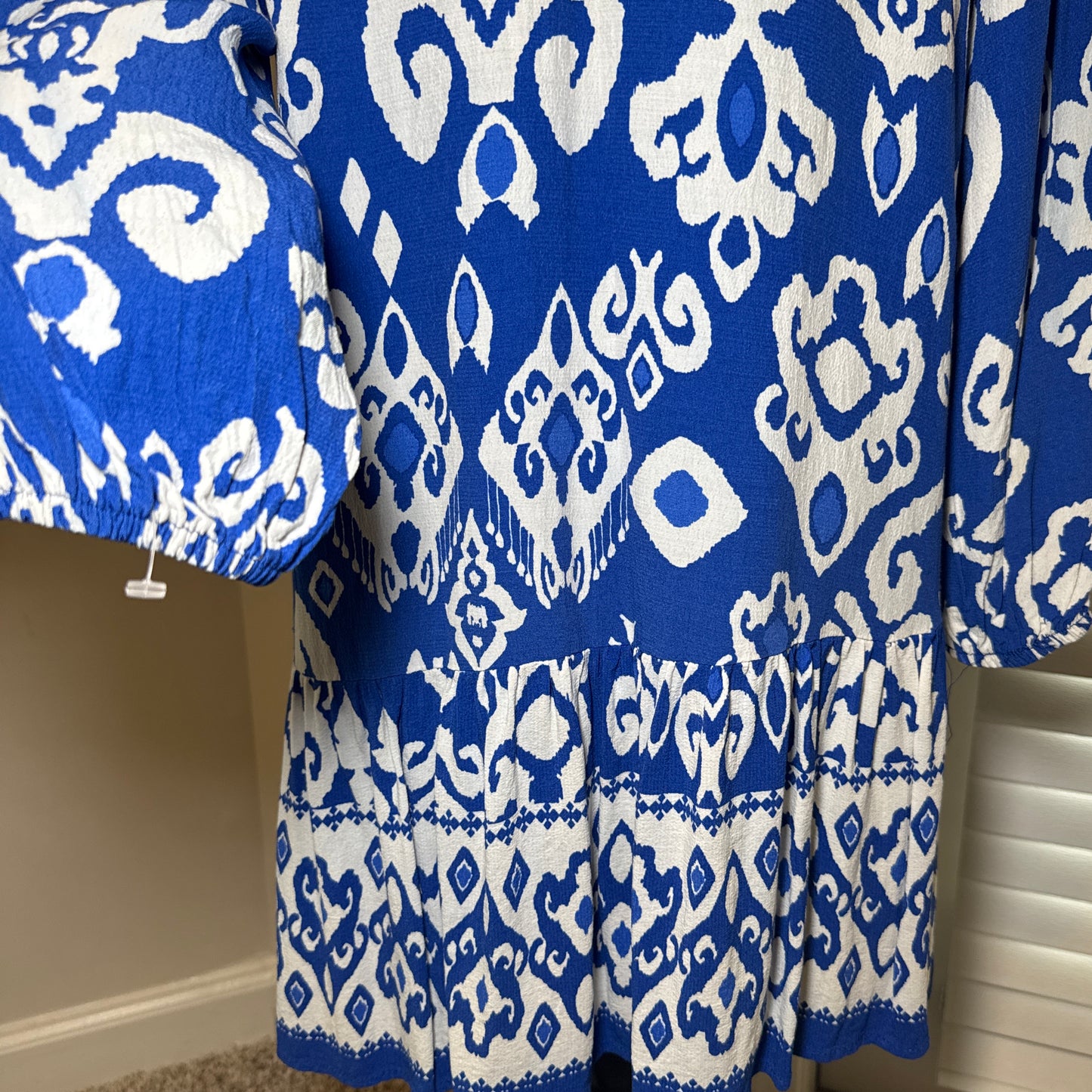 Pre-Loved Blue & White Printed Flowy Dress – Size L
