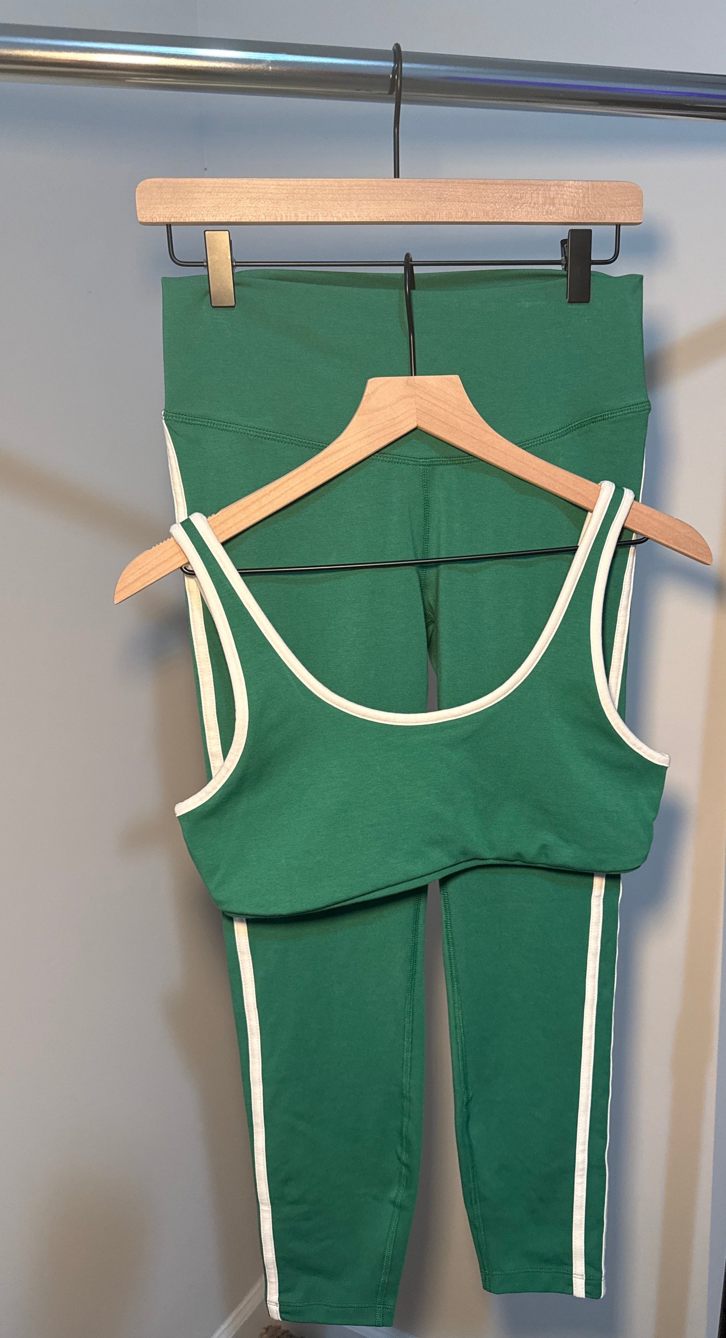 Old Navy Active Set – Green (Pre-Loved) M