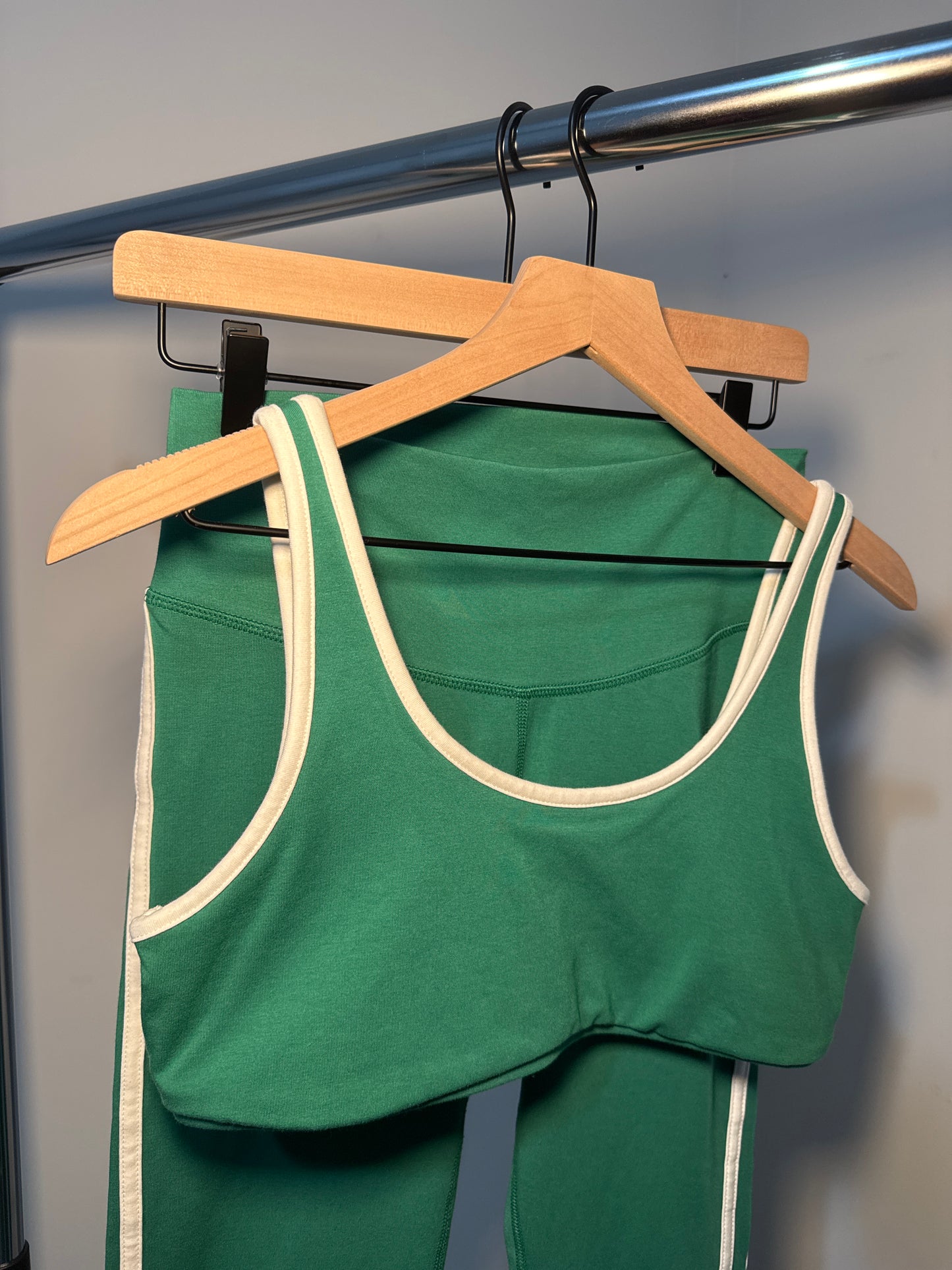 Old Navy Active Set – Green (Pre-Loved) M
