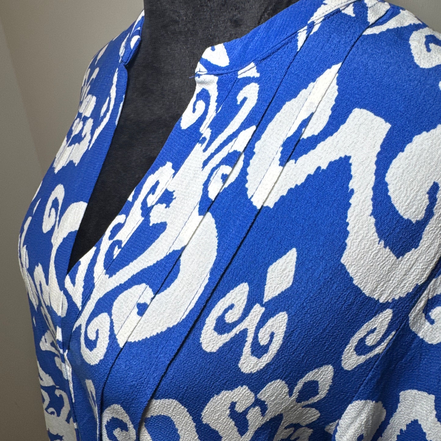 Pre-Loved Blue & White Printed Flowy Dress – Size L