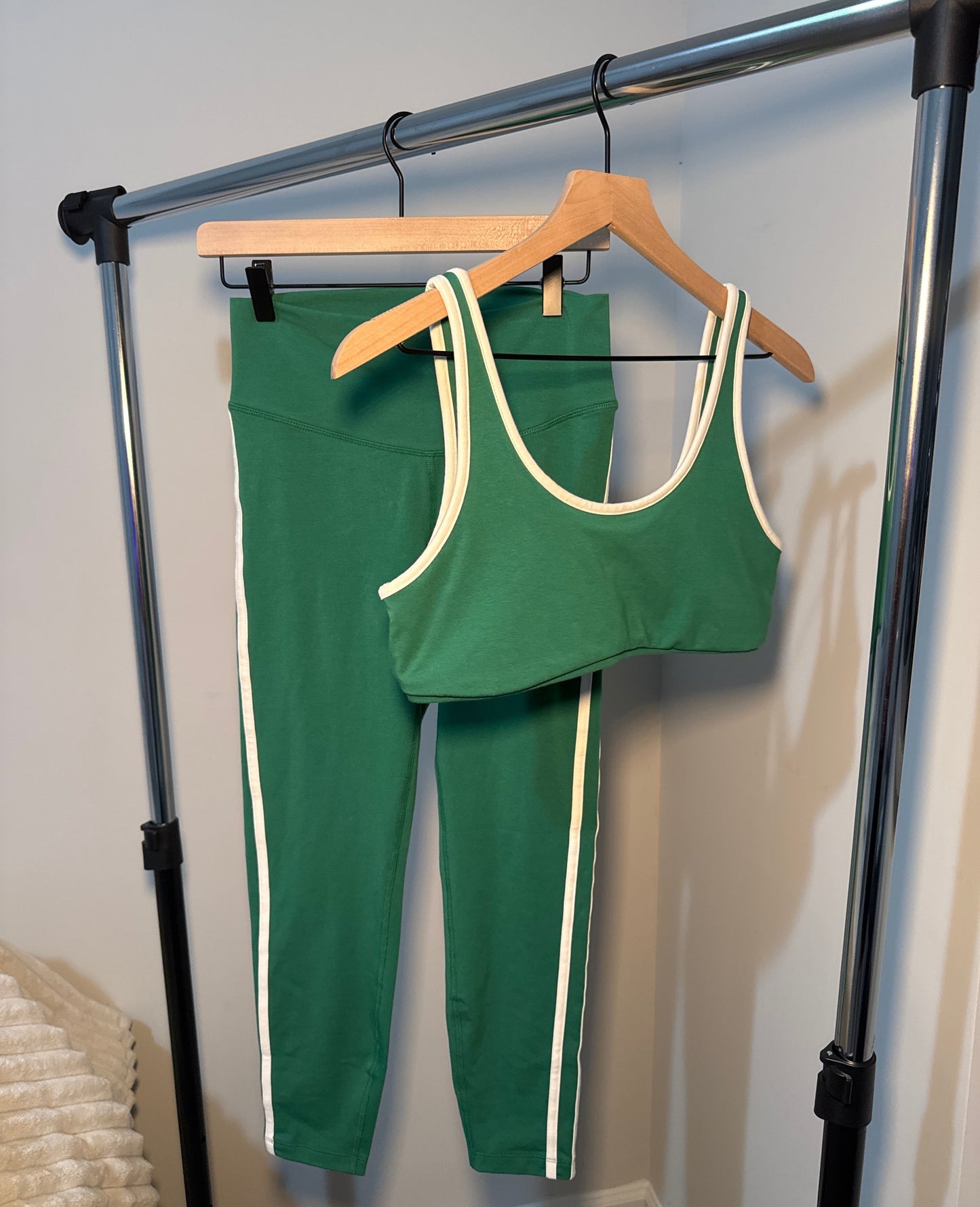Old Navy Active Set – Green (Pre-Loved) M