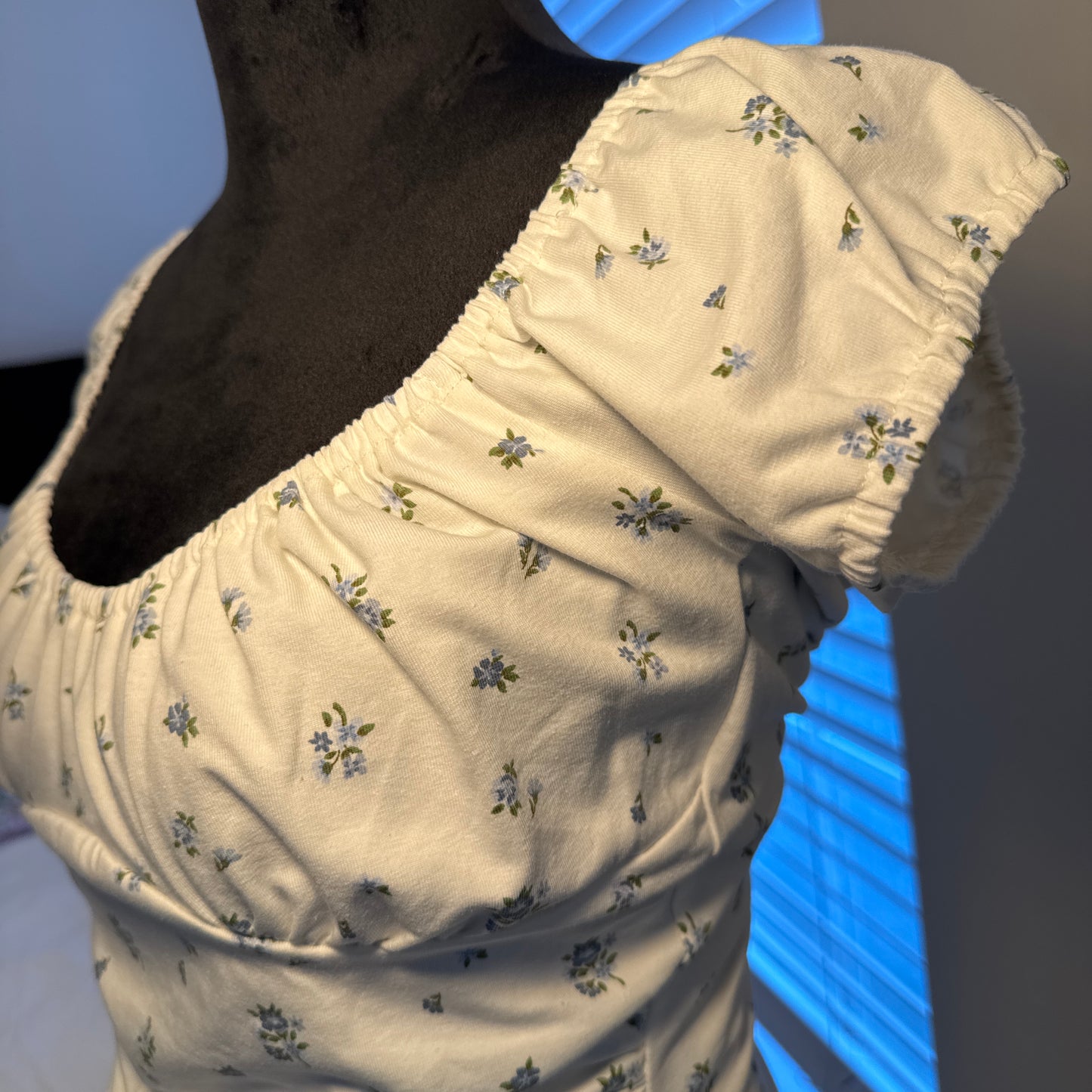 Floral Ruched Top – Cream (Size M)