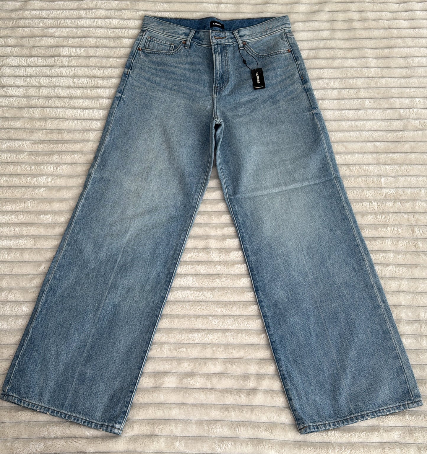 Express High Rise Wide Leg Jeans – Pre-Loved