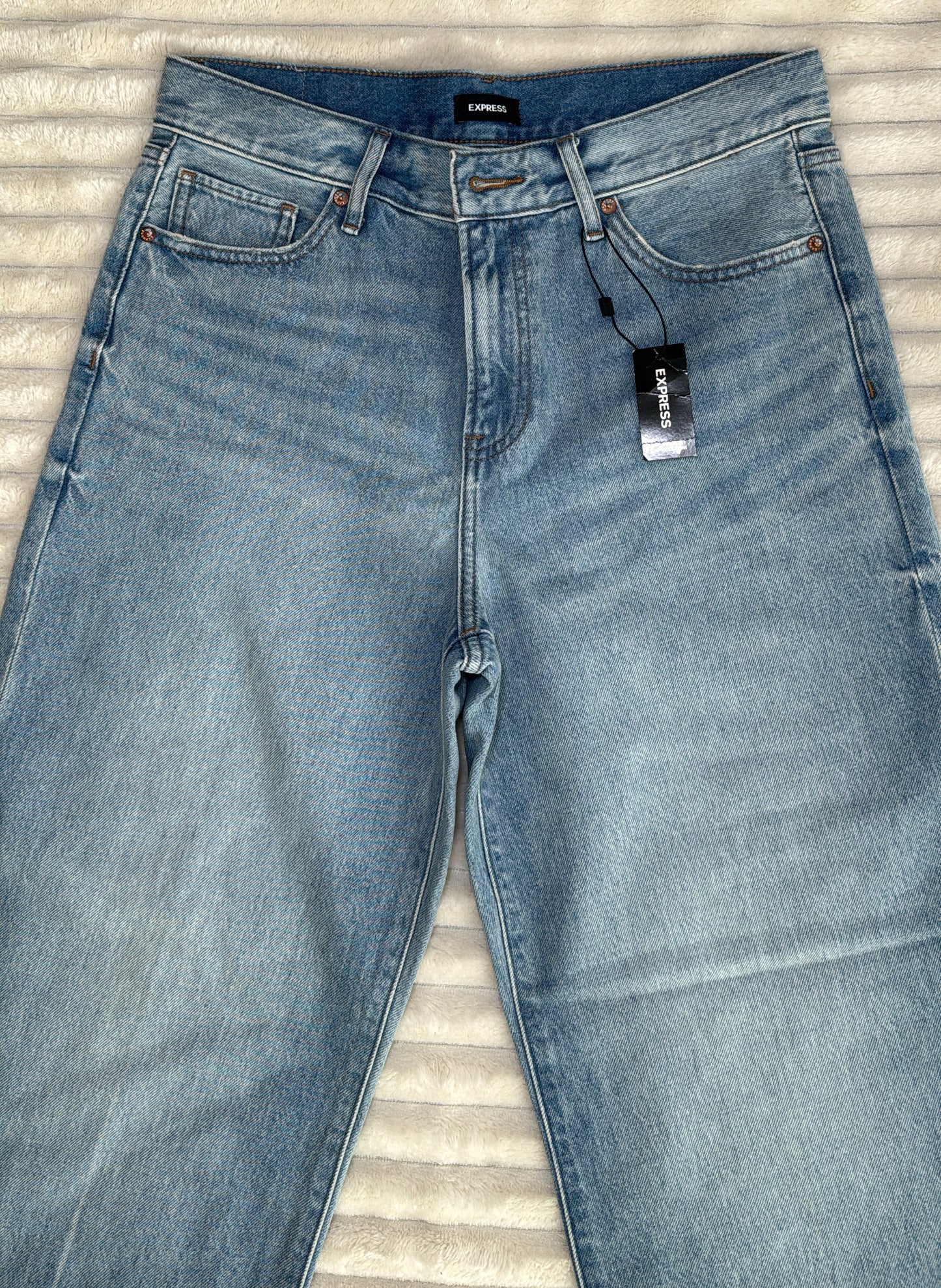 Express High Rise Wide Leg Jeans – Pre-Loved