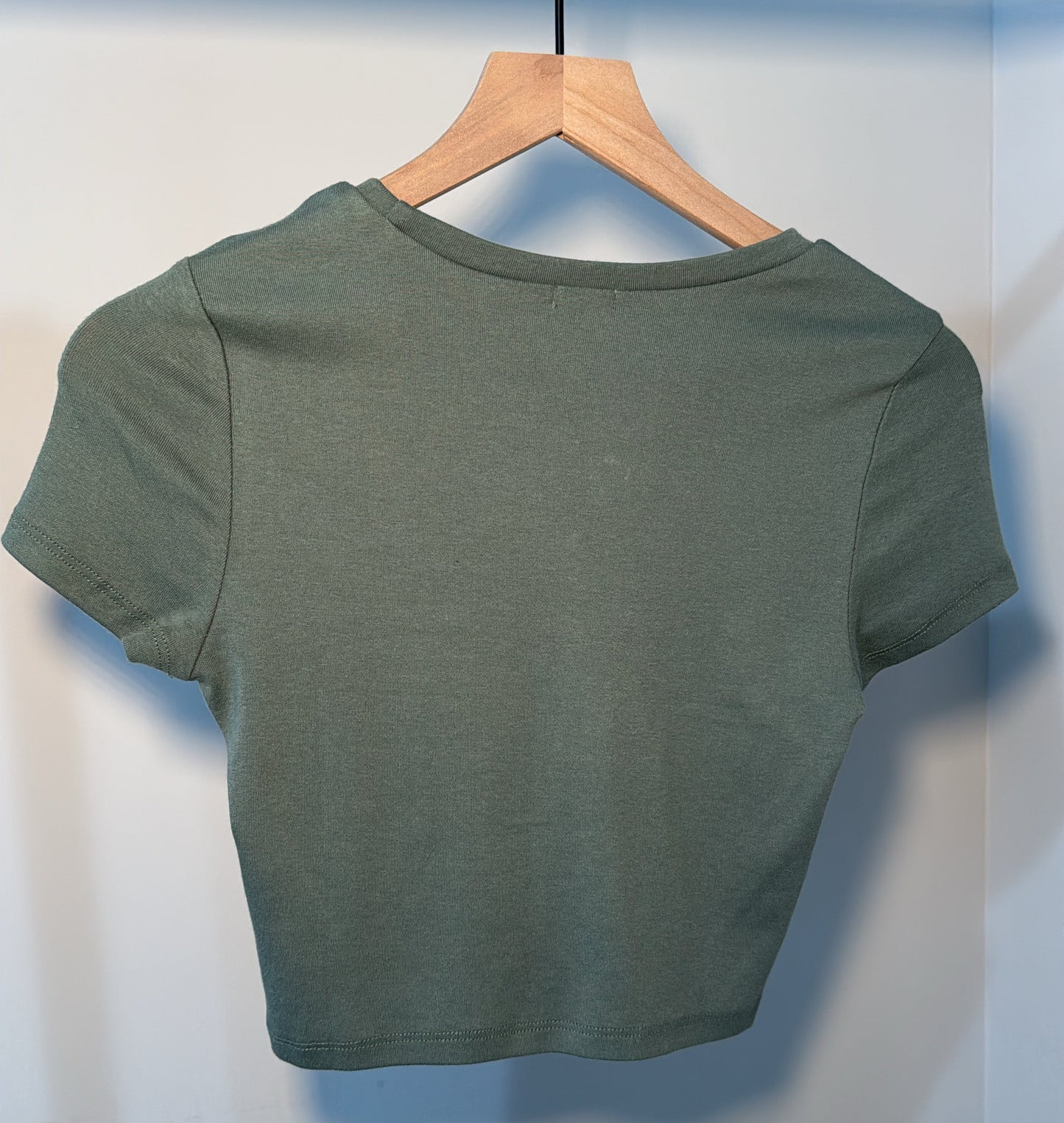 Olive Green Basic Crop Top – Pre-Loved