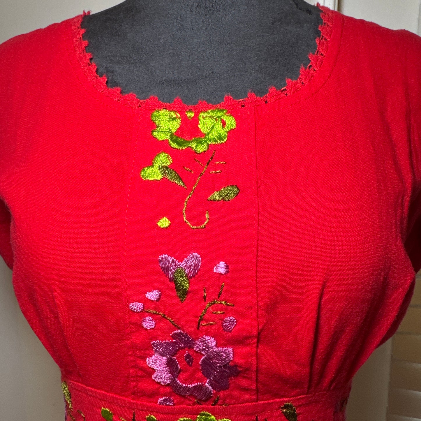 Pre-Loved Embroidered Red Midi Dress – Size Small