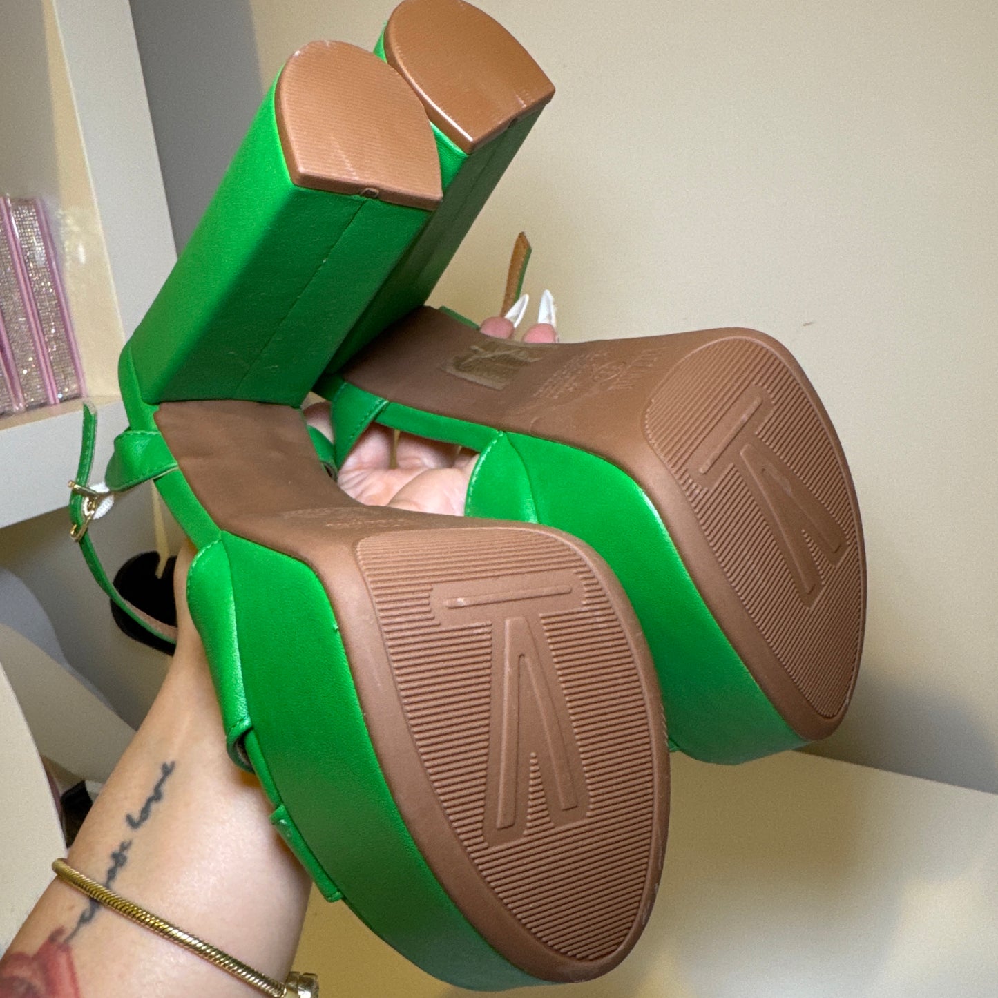 Green Platform Heels – LUGO Brasil (Like New)